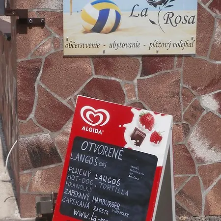 Penzion La Rosa Na Vinianskom Jazere Vinné